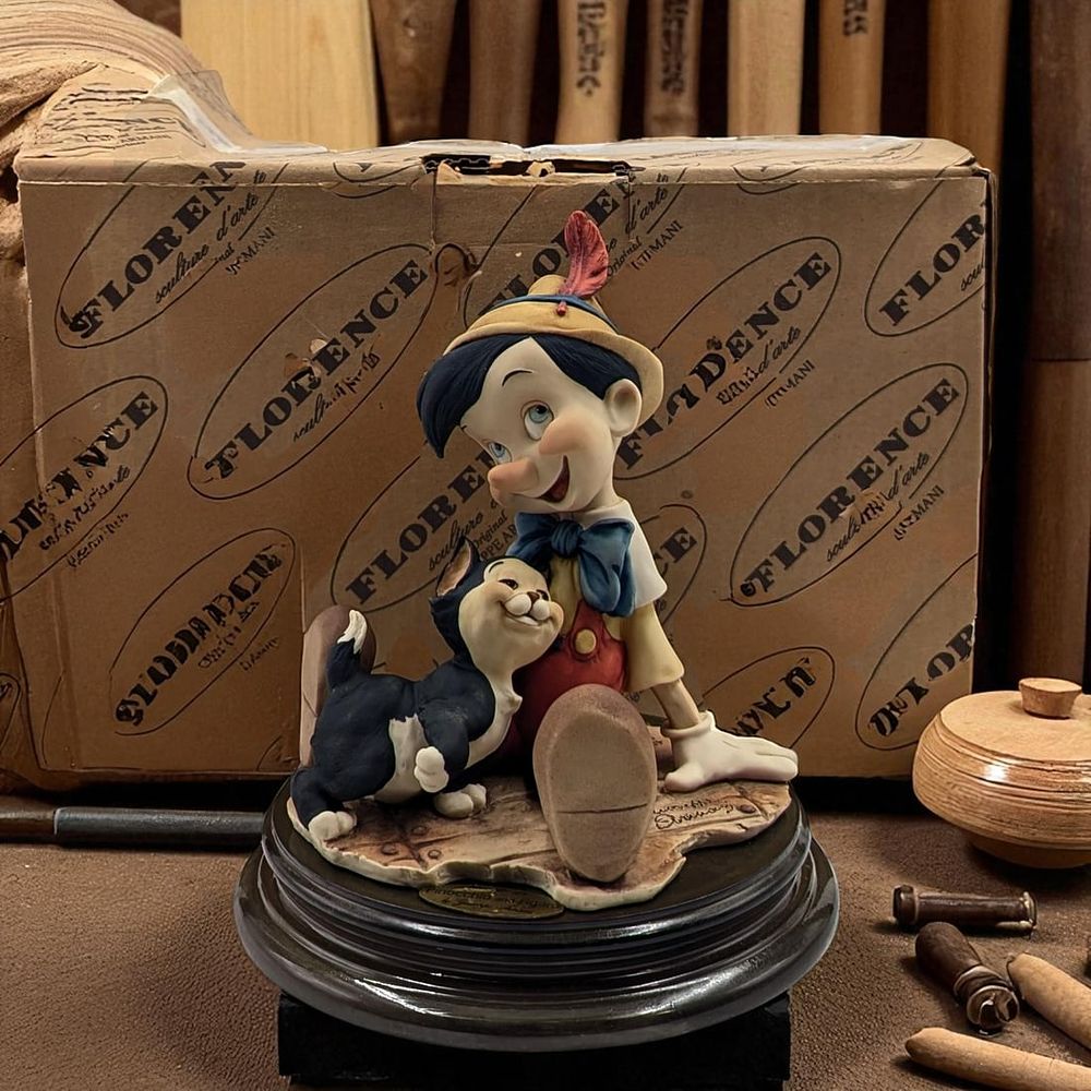 Giuseppe Armani Figurine: Walt Disney's "Pinocchio And Figaro" 464C With Original Box, Signed. 