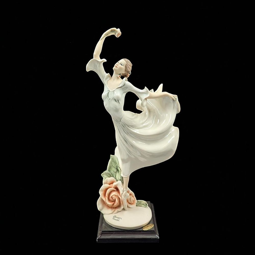 Giuseppe Armani Figurine: "Dance Of The Roses" 1444C In Original Box. Box measures approx. 11 