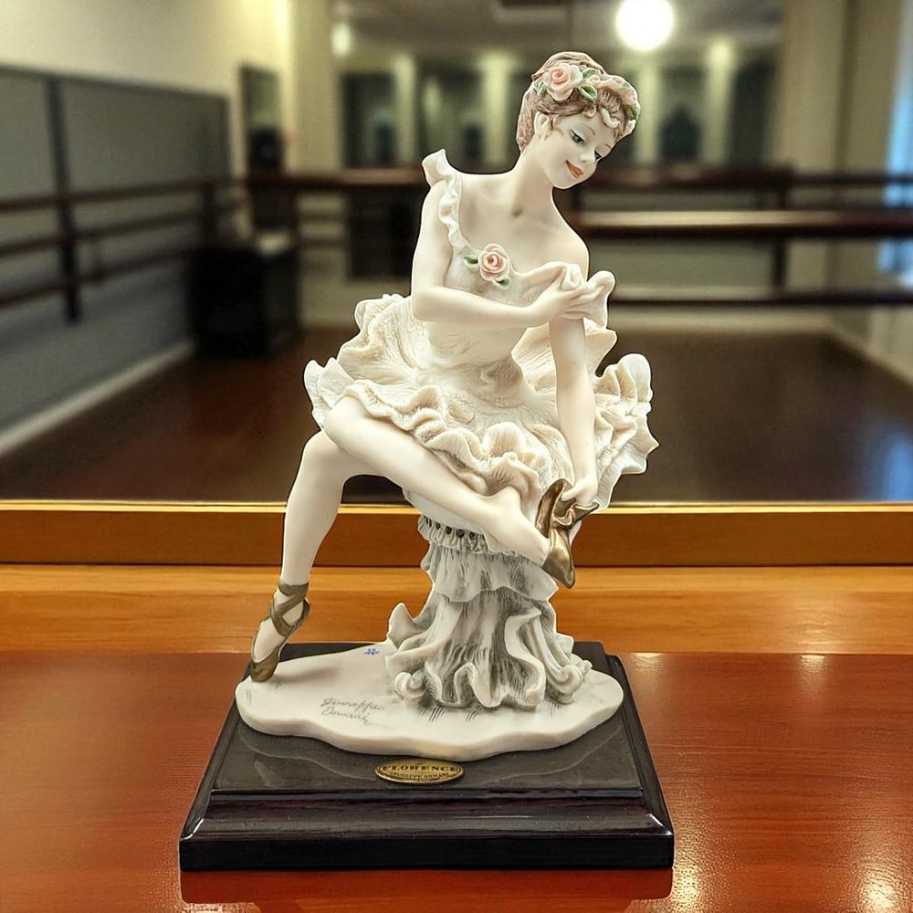 Giuseppe Armani Figurine: "Irina" 817F In Original Box. Box measures approx. 9 1/2" X 13" X 8". 