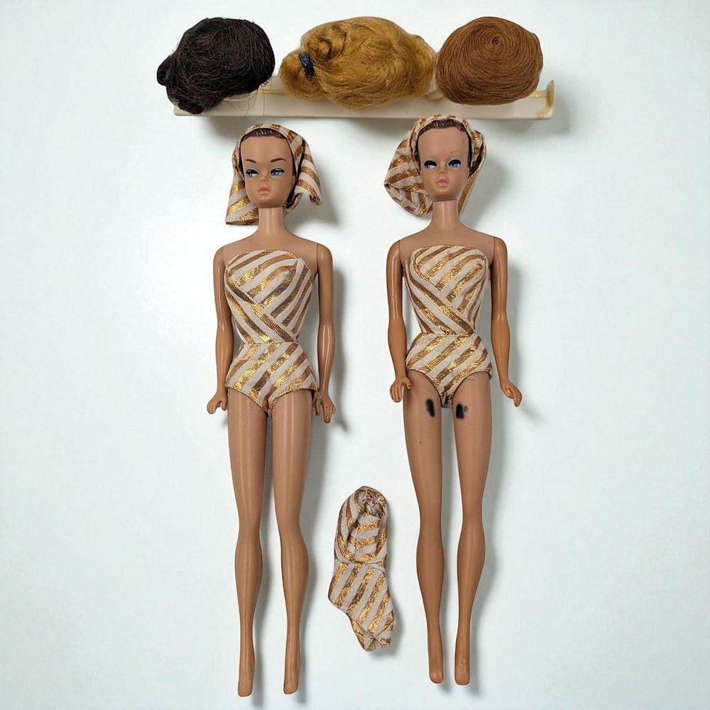 Pair Of Vintage 1960s Mattel Fashion Queen Barbie Dolls With Extra Wigs And Outfit, NO BOX. ***RE 