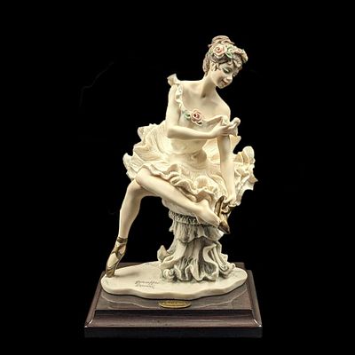 Giuseppe Armani Figurine: "Irina" 817F With Original Box. Box measures approx. 10" X 12" X 8". 