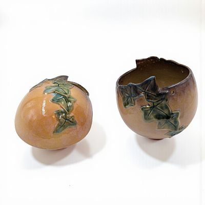 Vintage Roseville Pottery Wincraft Ivy Hanging Basket Planter And Wall Pocket. Measures approx. 