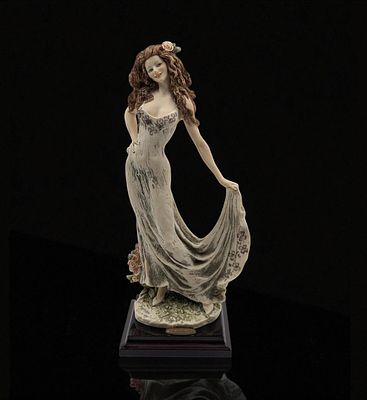 Giuseppe Armani Figurine: 10th Year Anniversary "Celebration" 1260C With Original Box. Box 