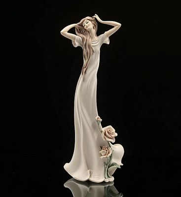 Giuseppe Armani Figurine: "Feelings" 1815F With Original Box. Box measures approx. 10" X 22" X 
