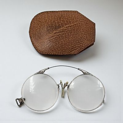 Unique Antique Oxford Prince Nez 12K Gold Filled Eyeglasses With Leather Holder. Measures 