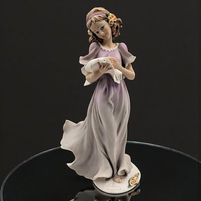 Giuseppe Armani Figurine: "Poetry Of Love" 1756P With Original Box. Box measures approx. 5" X 