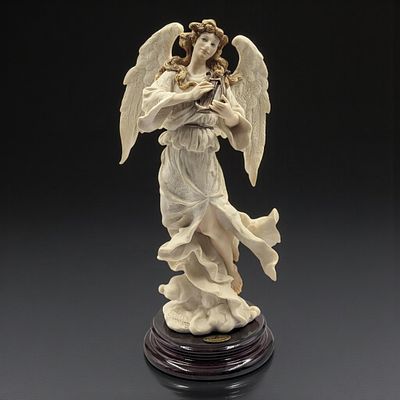 Giuseppe Armani Figurine: "Heavenly Music" 1033F With Original Box. Box measures approx. 9 1/2" 