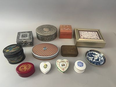 A Collection of Decorative Boxes and a willow pattern Porcelain Saucer. A collection of 12 