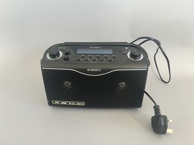 A modern Roberts Ecologic 4 DAB/FM RDS Digital Radio, identified as model CDR-DS. Fitted with 