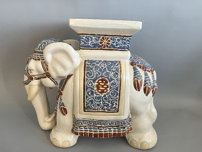 Large Style Glazed Ceramic Elephant Stand/stool. A glazed ceramic or porcelain elephant garden 