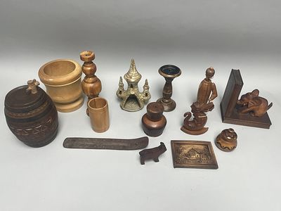 This mixed lot consists of sixteen decorative and functional objects, primarily crafted from 