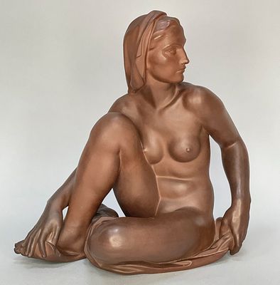 Созерцающая. Meissen (Майсен). Яшмовый бетгеровский красный фарфор. Автор Роберт Ульман (1939 