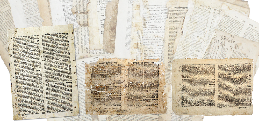 אוסף מעל [50] דפי "עלי הגהה" – תיקונים בכתב יד המחברים / המו"ל – ארצות הבלקן / איטליה - שנות הת"ק. 