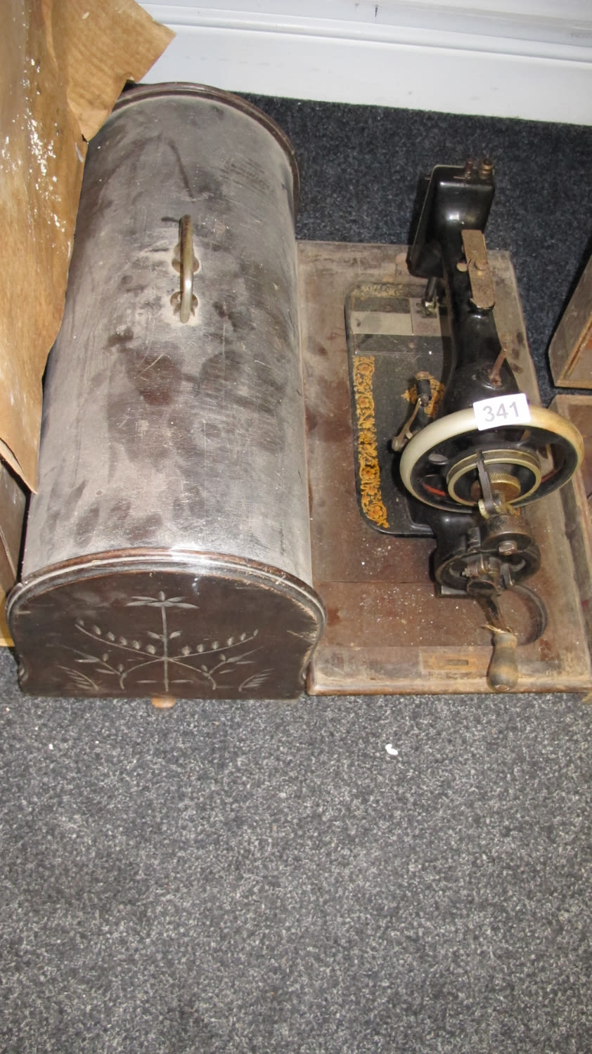 Lot 341: vintage Winner sewing machine