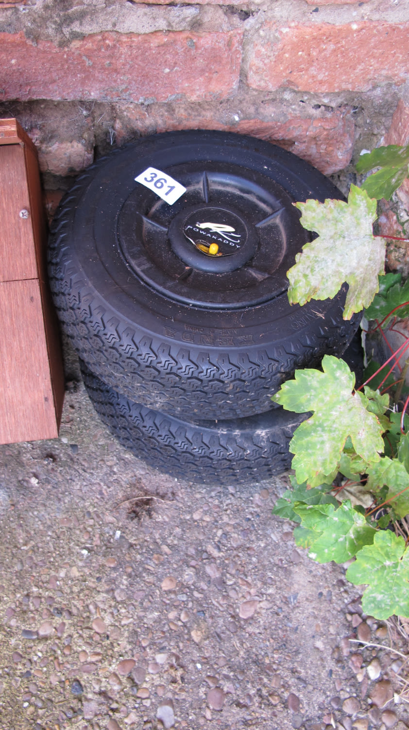 Lot 361: golf trolley wheels