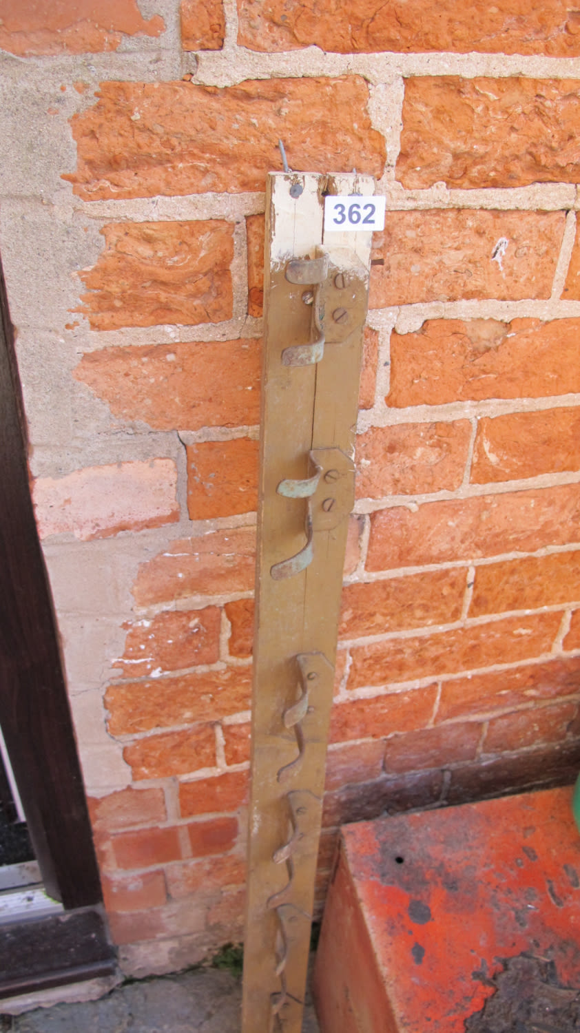 Lot 362: vintage garden tool wall hanging rack