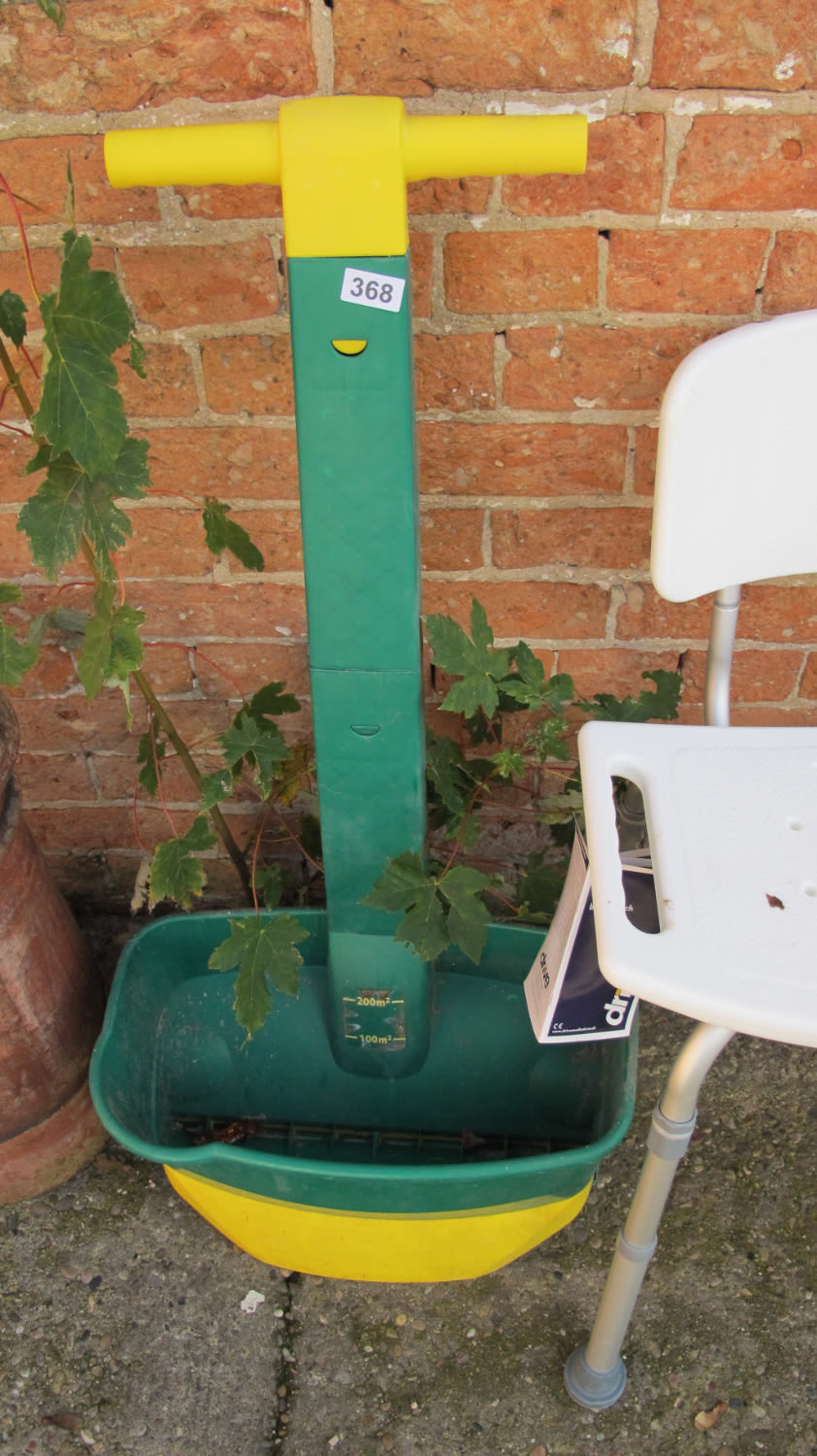 Lot 368: grass seed spreader