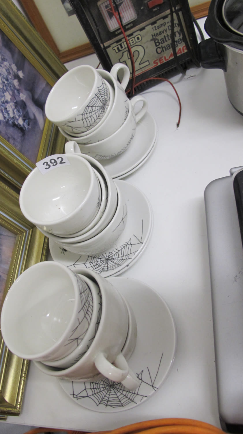 Lot 392: Churchill kitchen cups and bowls