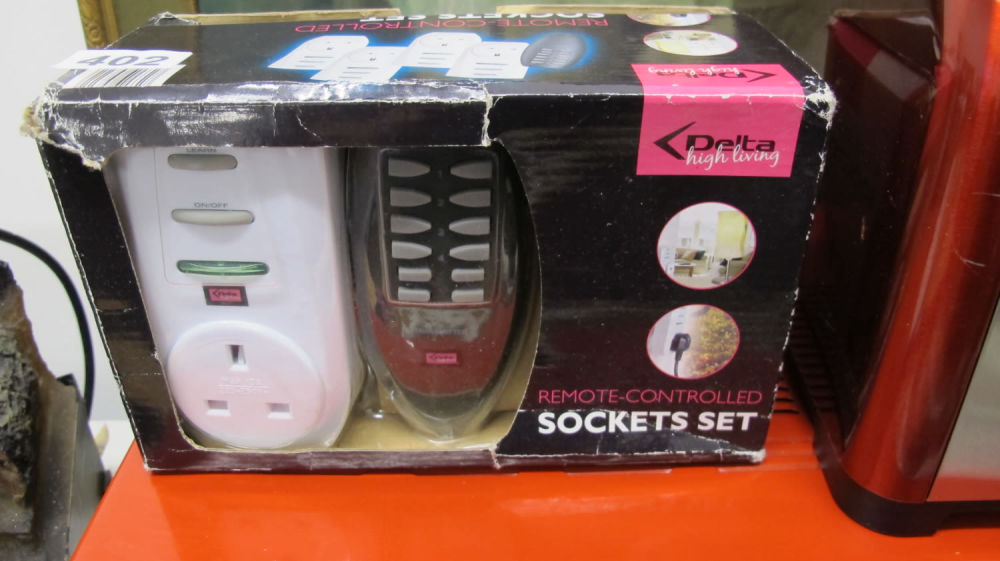 Lot 402: remote control sockets set