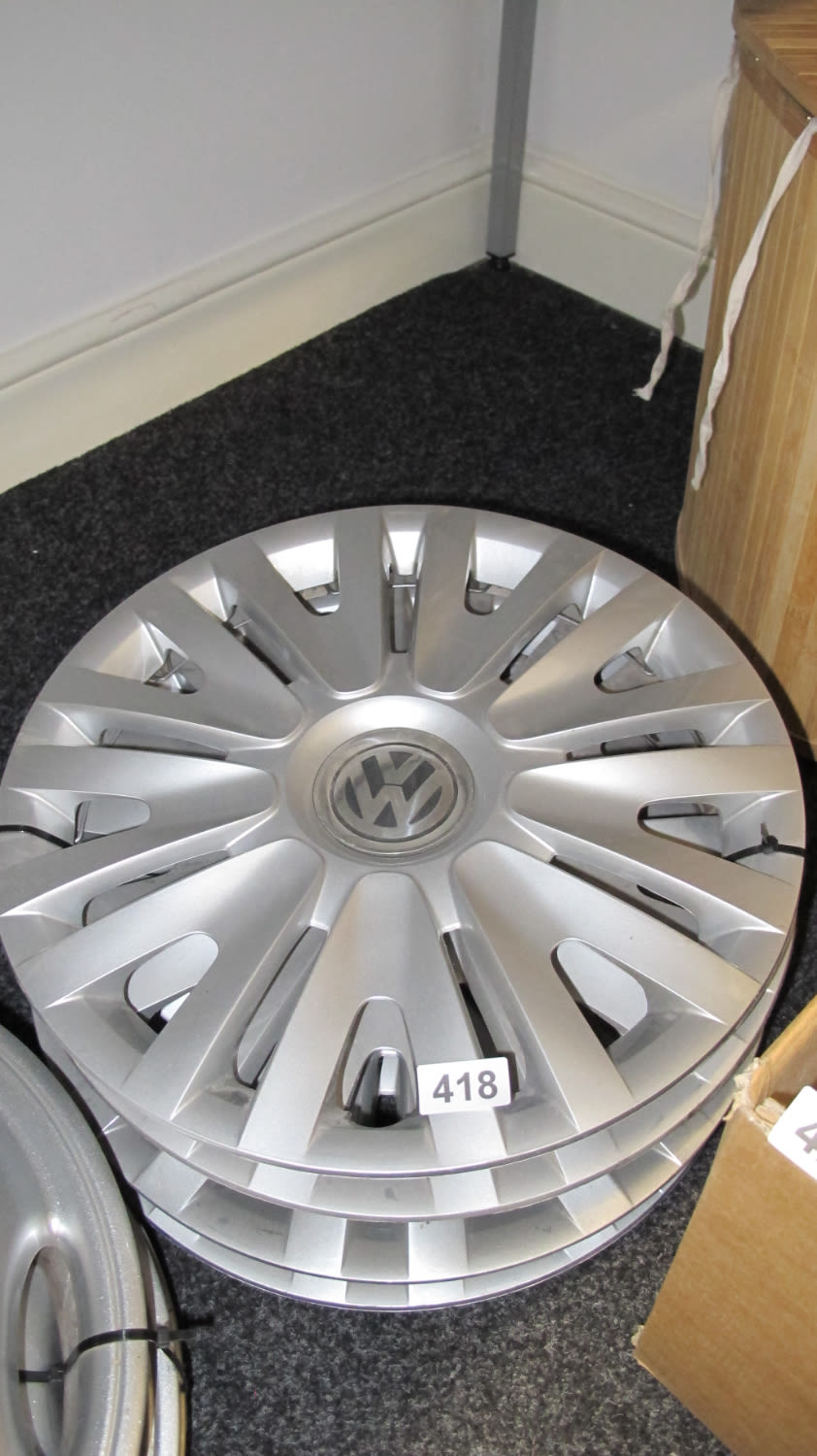 Lot 418: VW wheel trim covers