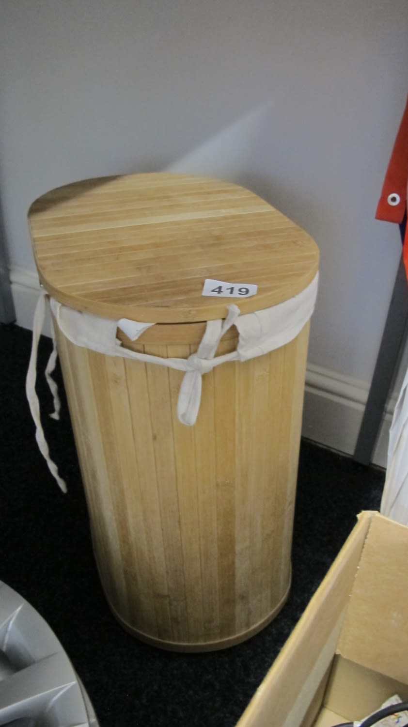 Lot 419: wooden washing basket