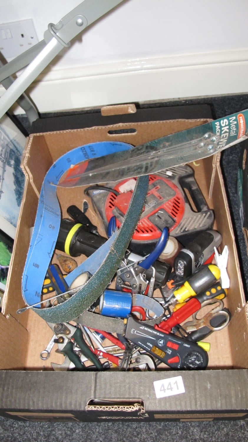 Lot 441: box of misc tools