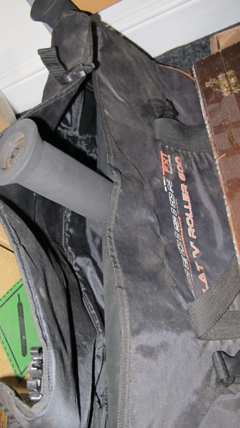 Lot 472: ATV roller device. AF missing a bolt