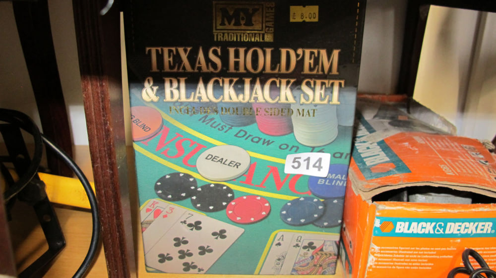 Lot 514: BNIB backgammon game