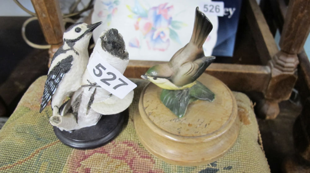 Lot 527: two bird ornaments