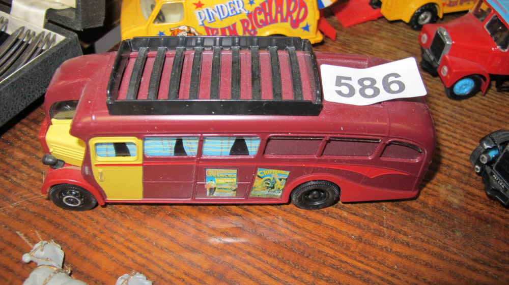 Lot 586: Corgi Classic Chipperfields circus toy. Model:Scammel truck and...