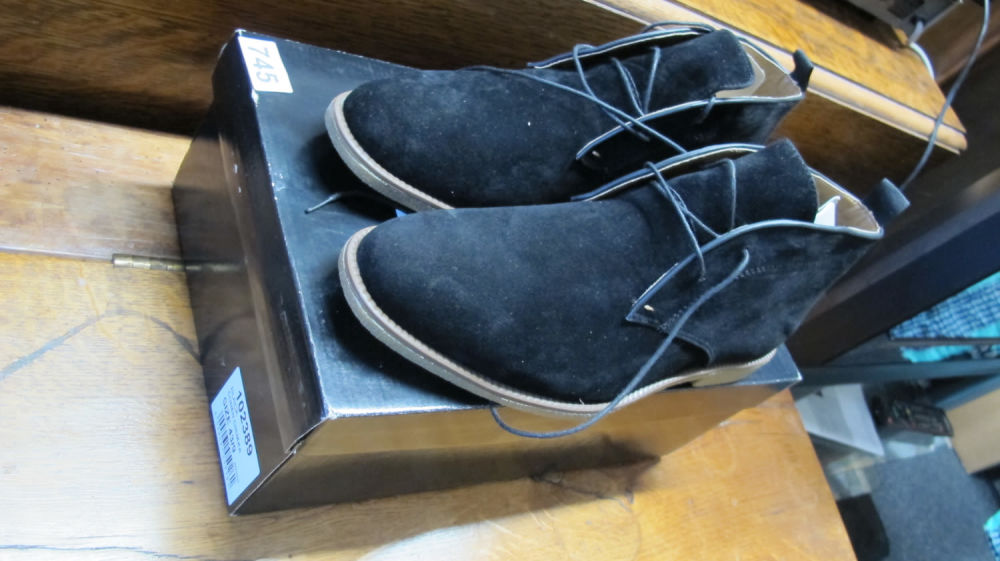 Lot 745: A pair of BNIB suede boots size 9