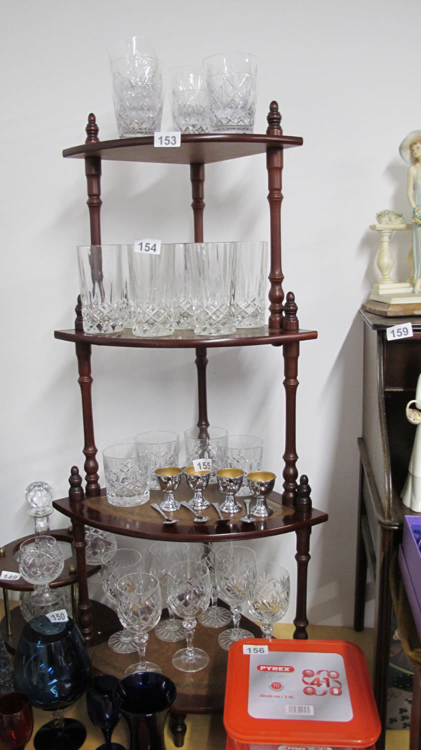 Lot 154: Large quantity of crystal glasses