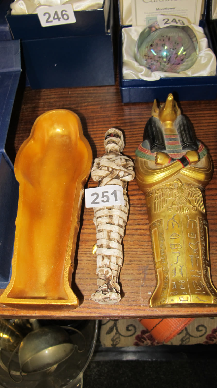 Lot 251: Egyptian tomb and mummy figure