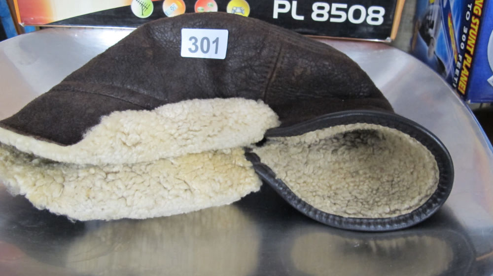 Lot 301: Fleece Forrest Gump lined hat