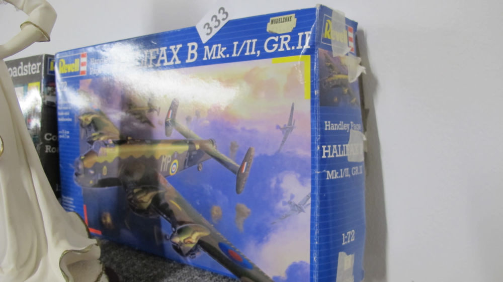 Lot 333: Revell Halifax bomber model