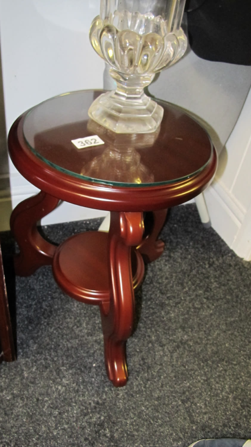 Lot 362: Small lamp table