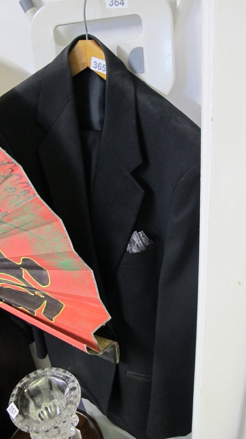 Lot 365: Suit jacket and trousers large