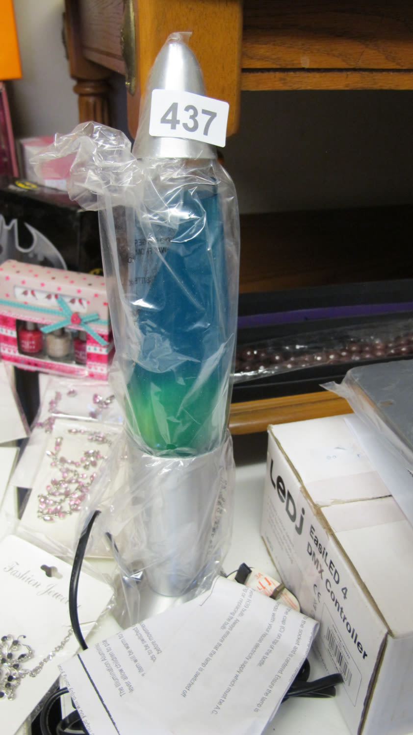 Lot 437: Lava lamp