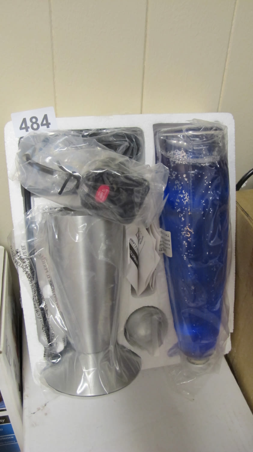 Lot 484: New glitter lamp
