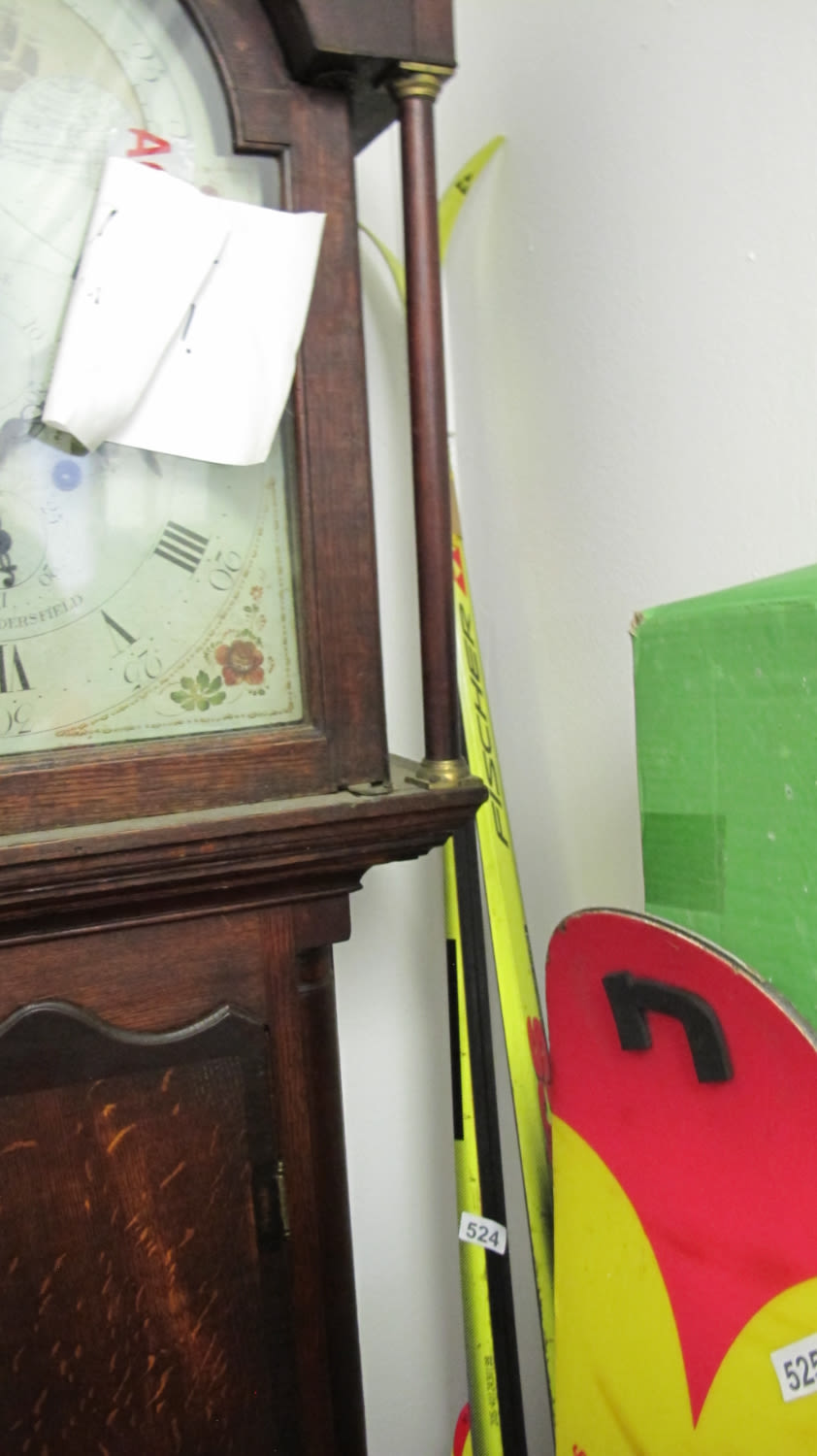 Lot 524: A pair of Skis