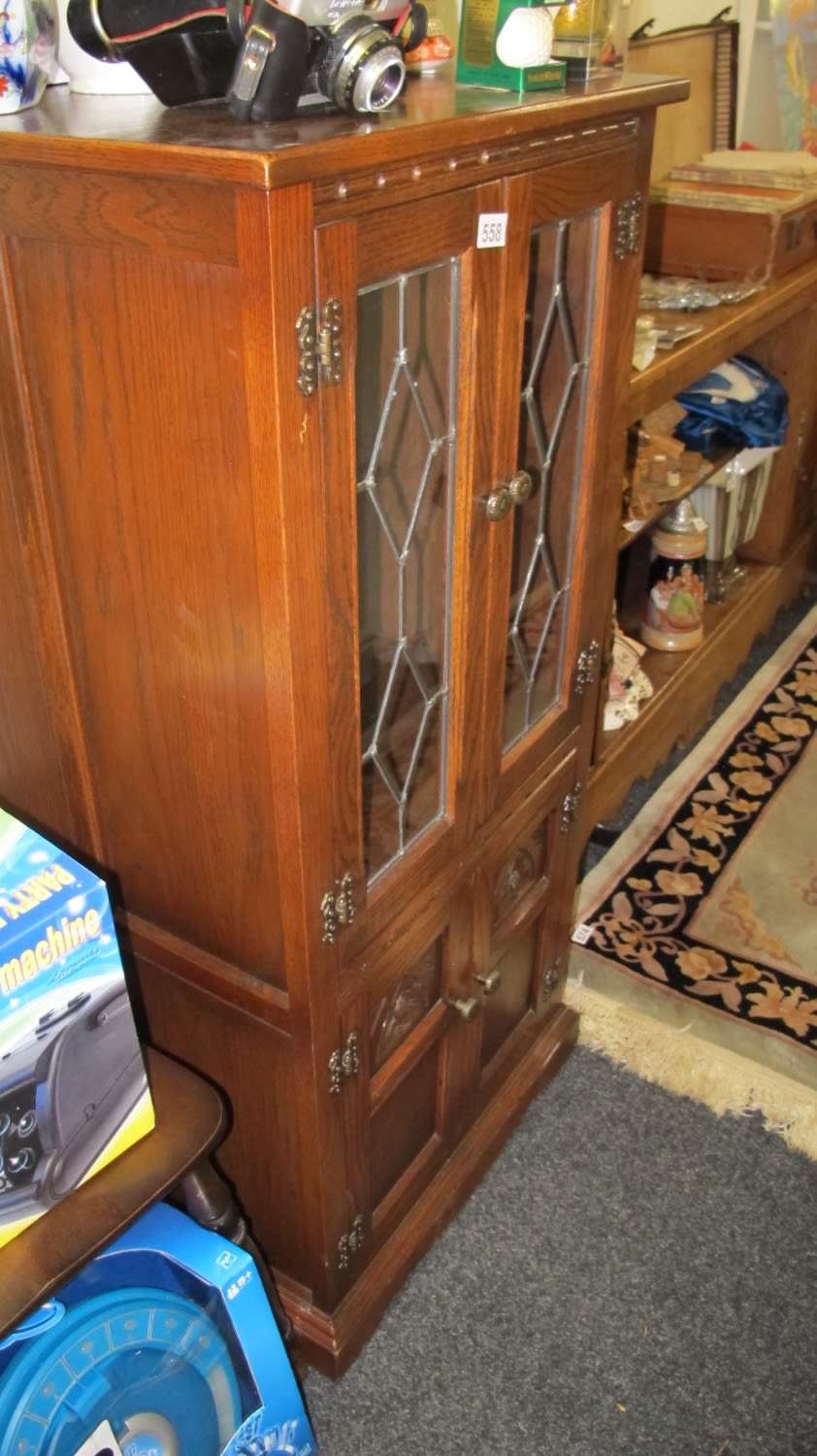 Lot 558: HiFi cabinet