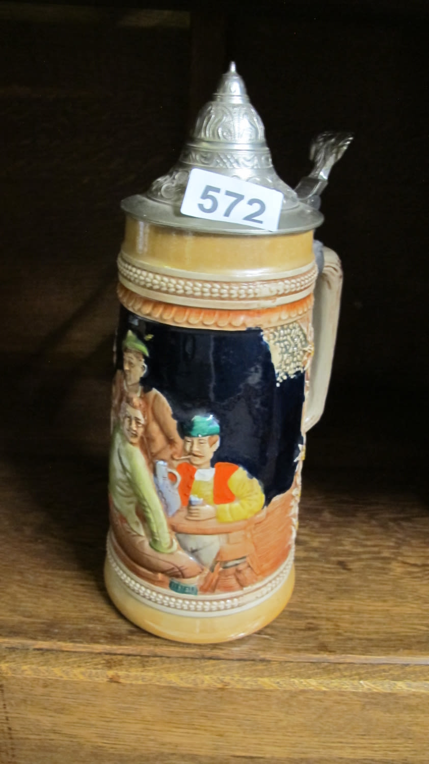 Lot 572: Stein