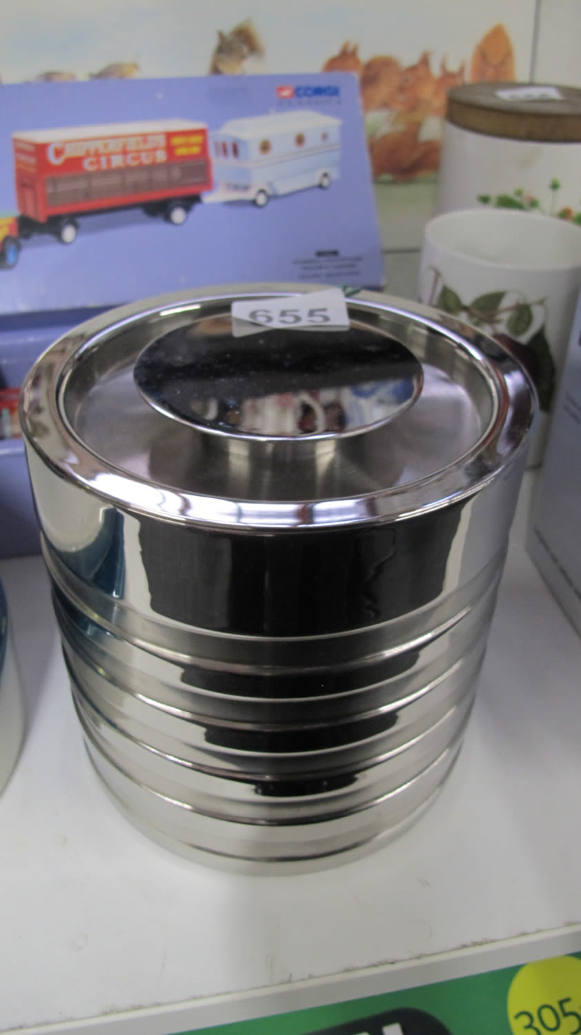 Lot 655: stainless steel ice bucket
