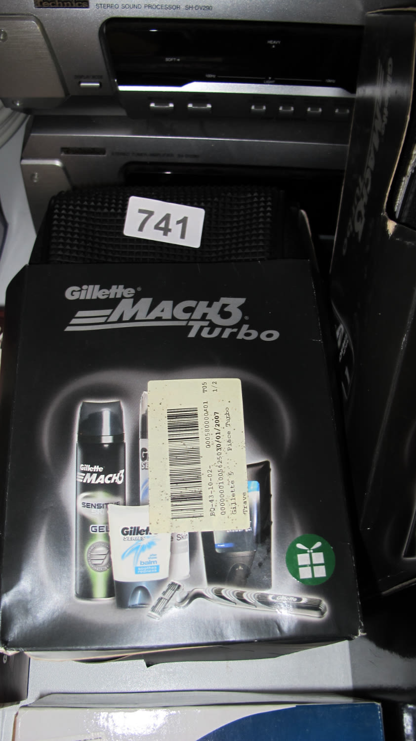 Lot 741: Gillette Shaving gift set