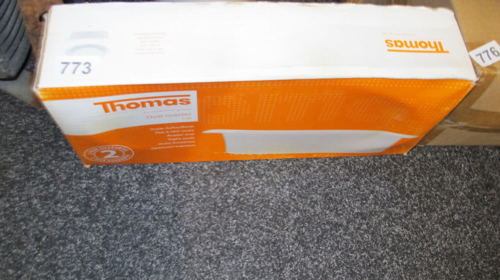 Lot 773: Thomas oval roaster