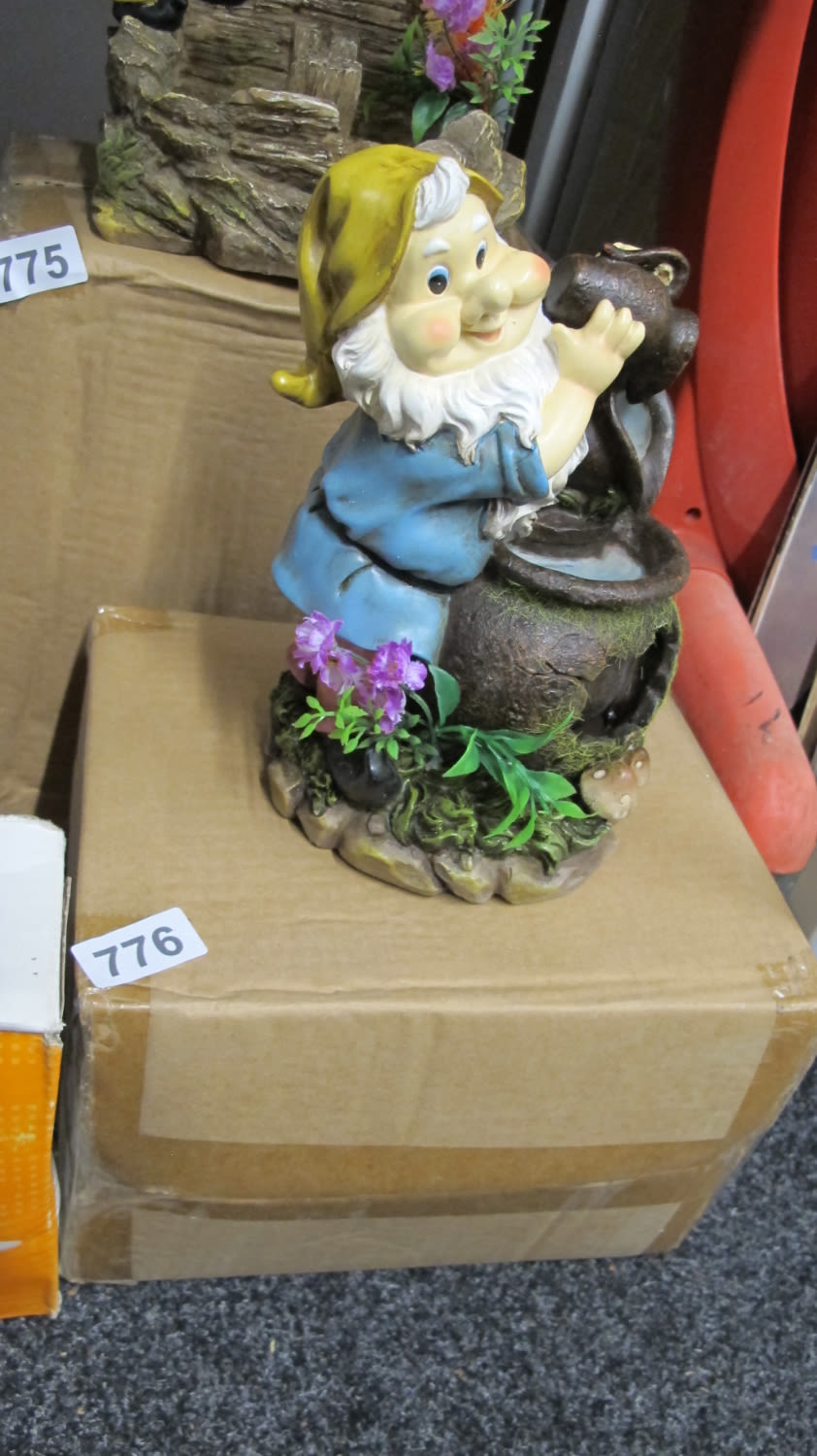 Lot 776: Water ornament