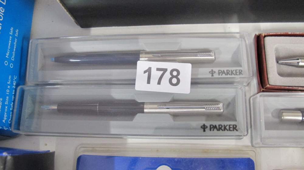 Lot 178: 2 boxed Parker pens