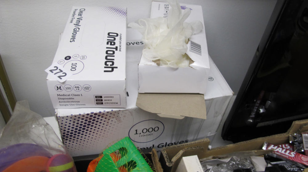 Lot 272: Boxes of medical grade vinyl gloves