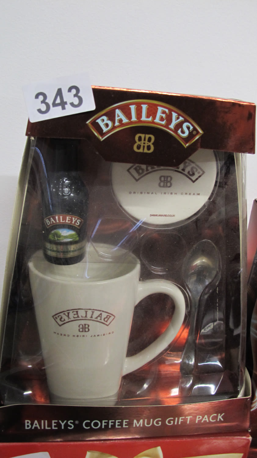 Lot 343: Baileys gift set