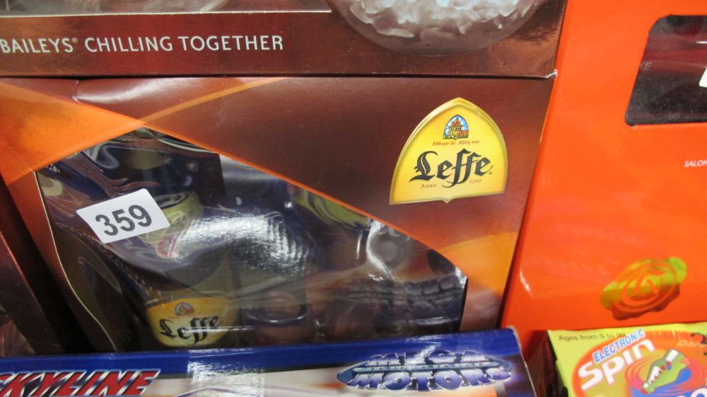 Lot 359: Leffe gift set